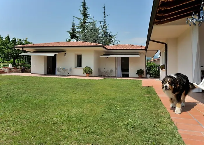Josephine San Felice del Benaco