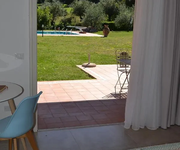 Josephine San Felice del Benaco